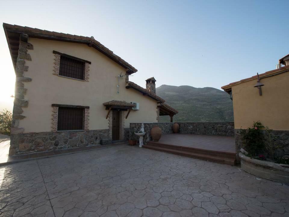 Casa Rural Apartamento Las Malpicas Navaconcejo Exterior foto