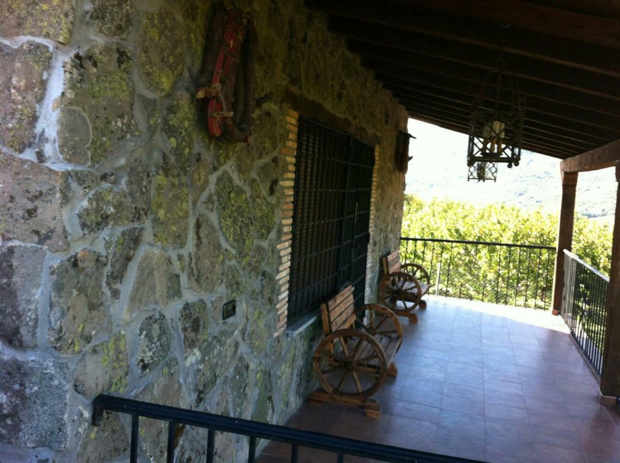 Casa Rural Apartamento Las Malpicas Navaconcejo Exterior foto